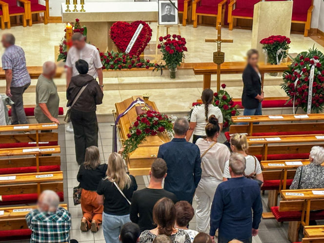Całą noc czuwali przy zmarłym proboszczu. Pogrzeb ks. Rafała Cieszyńskiego w Szymbarku. Tu wszystko się zaczęło