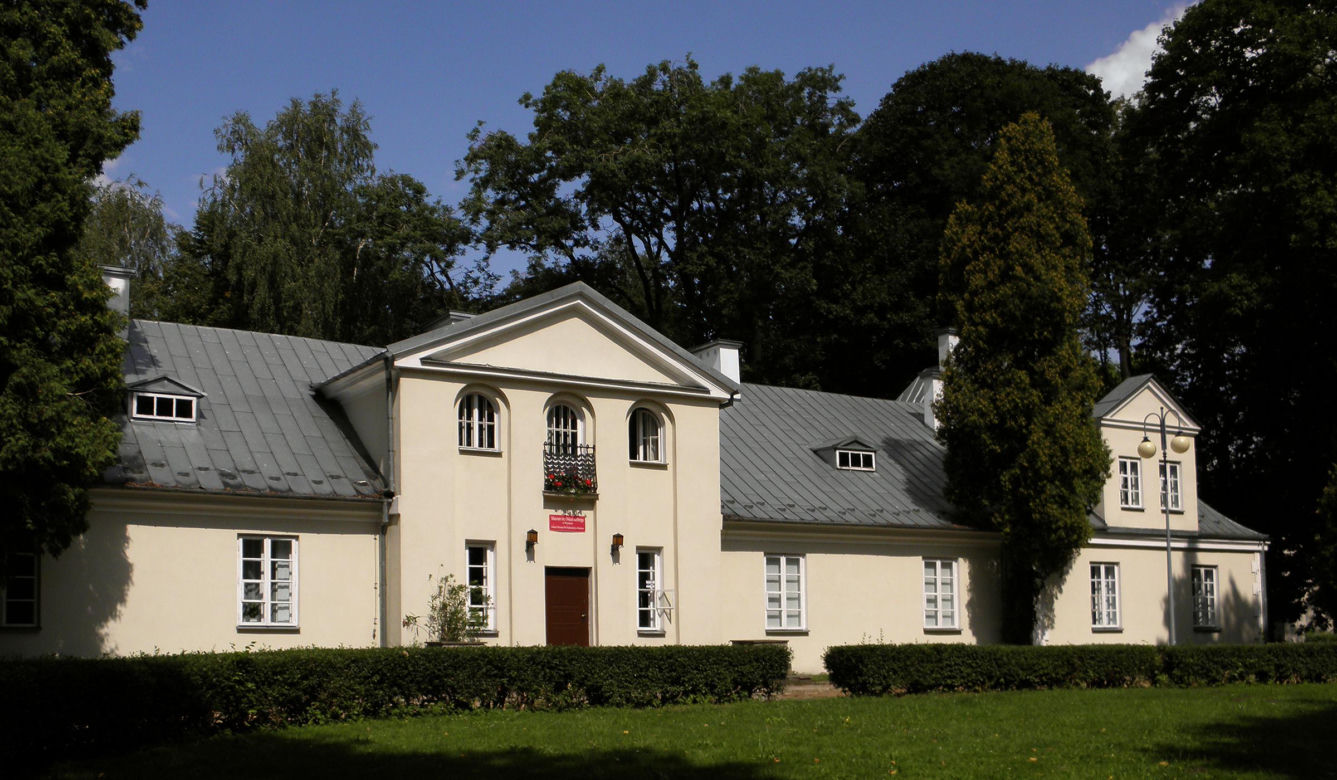 Przysucha / Dwór Dembińskich z XIX w., obecnie Muzeum im. Oskara Kolberga