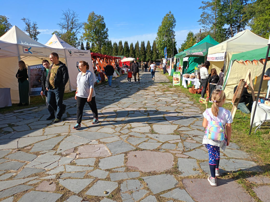 Odbywający się w Mrozach Festyn Archeologiczny to wydarzenie, które z roku na rok przyciąga coraz więcej umieszkańców regionu i turystów