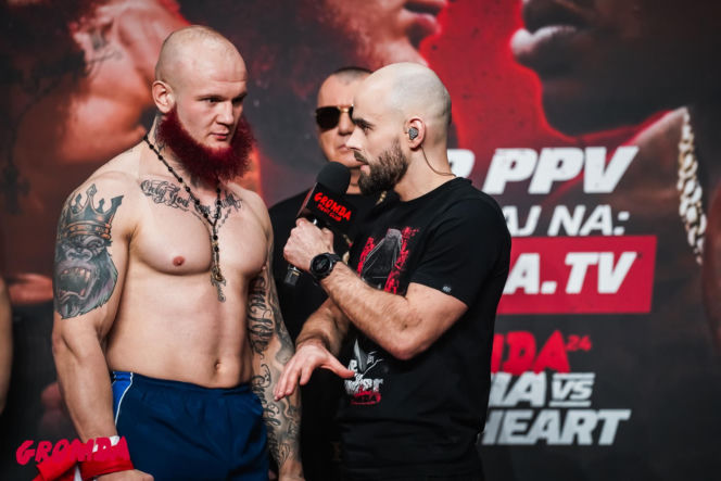 Ring girls Gromda 24