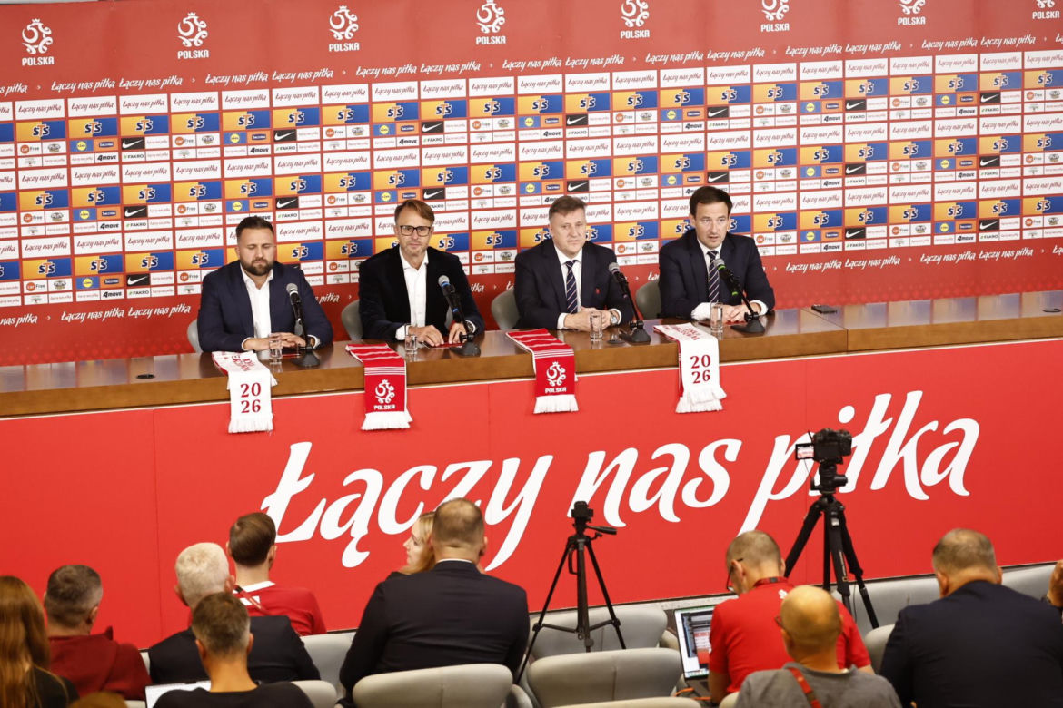 Cezary Kulesza i sekretarz Łukasz Wachowski ogłosili nowego sponsora PZPN