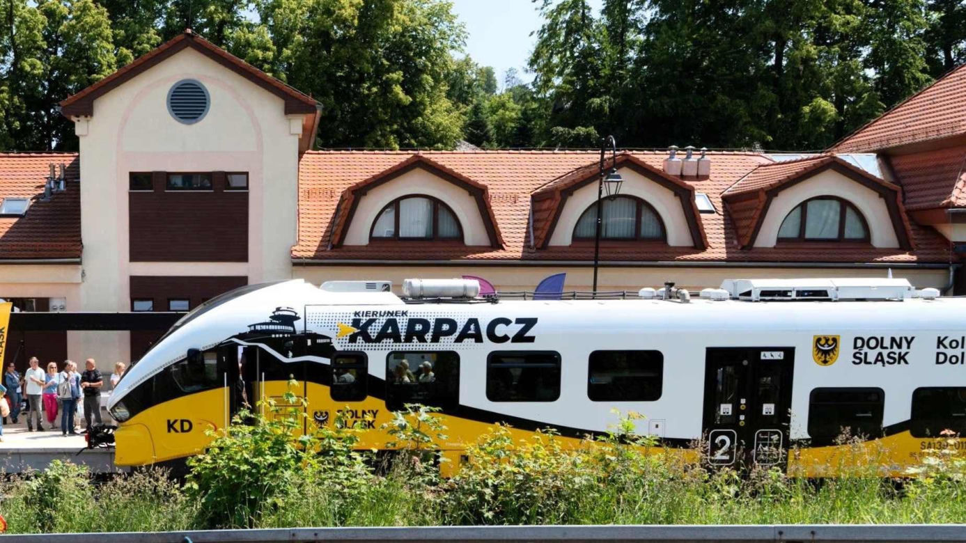 Koleje Dolnośląskie znowu łączą mniejsze miejscowości regionu