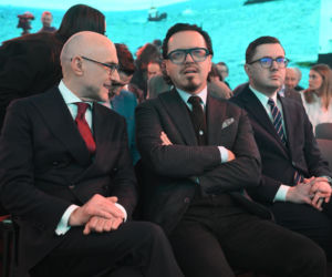 1013 zł dla każdego Polaka od Orlenu