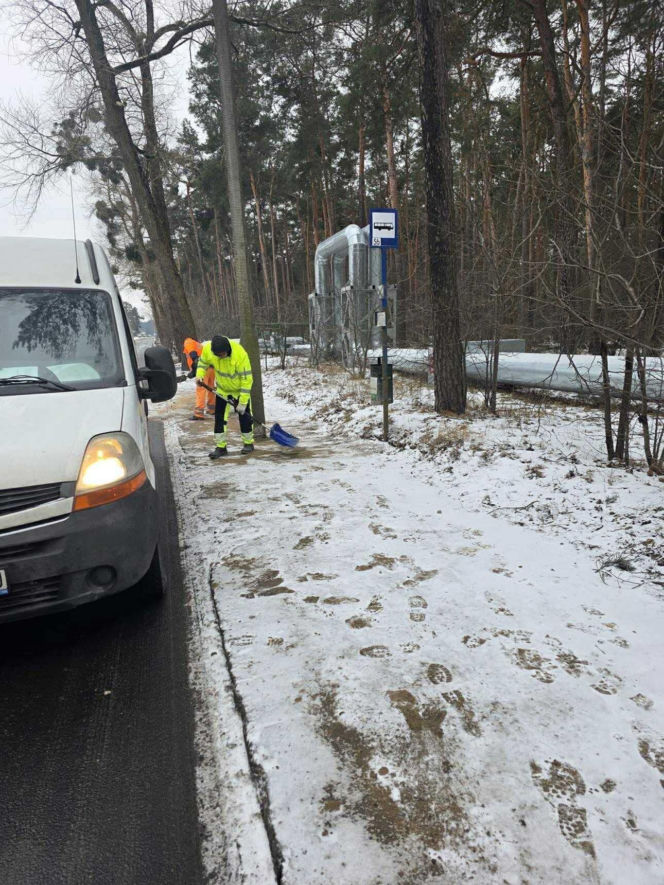 Szklanka na drogach i chodnikach. Bydgoszcz i region sparaliżowane przez marznący deszcz!