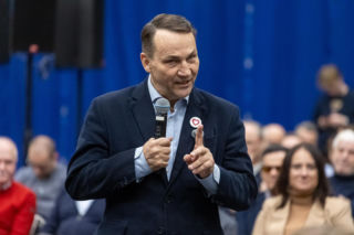 Spór o konie. Sikorski żąda faktury od prezydenta