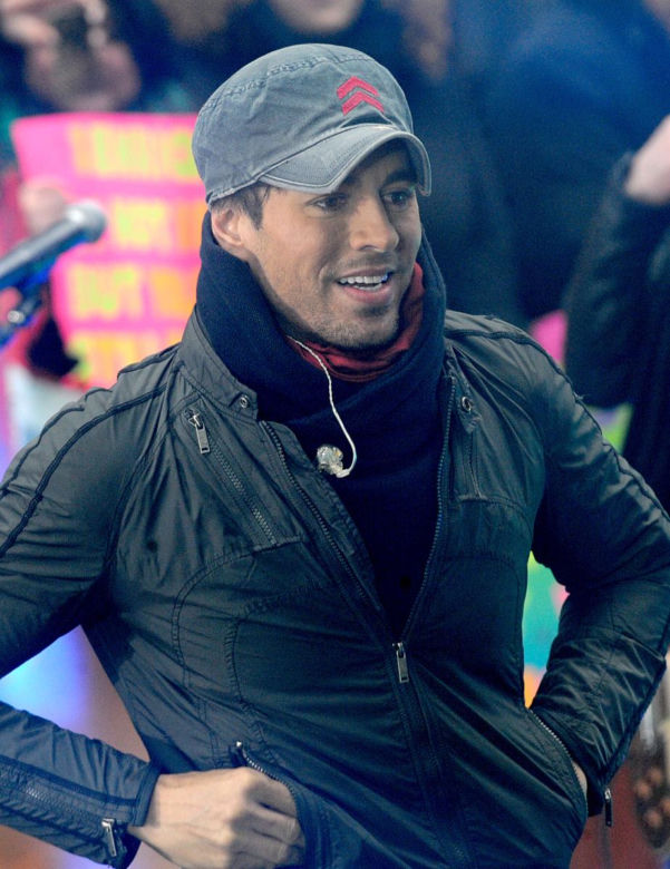 Enrique Iglesias kończy karierę! Zobacz jak się zmieniał!
