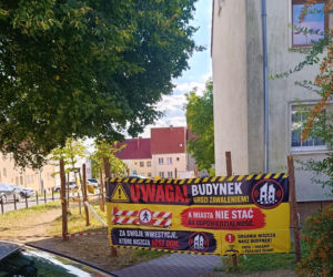 Uszkodzona kamienica przy ul. Hożej w Szczecinie