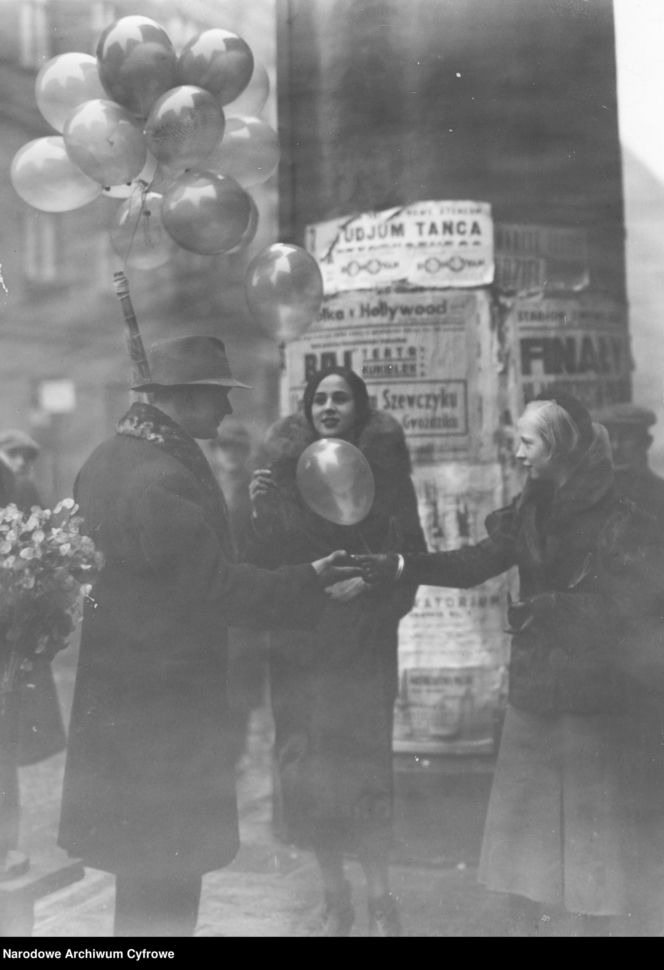 Sylwestrowe bale w II RP. Elegancja, szampan i mazur o północy