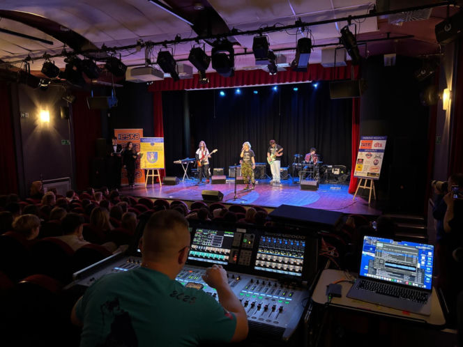 Międzyszkolny Festiwal Piosenki Obcojęzycznej