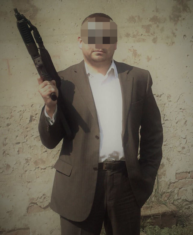 Dariusz A. ( 47 l.) pociął żonę Celinę mieczem samurajskim a potem sam się na niego nadział