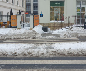 Na lubelskich chodnikach zalega śnieg