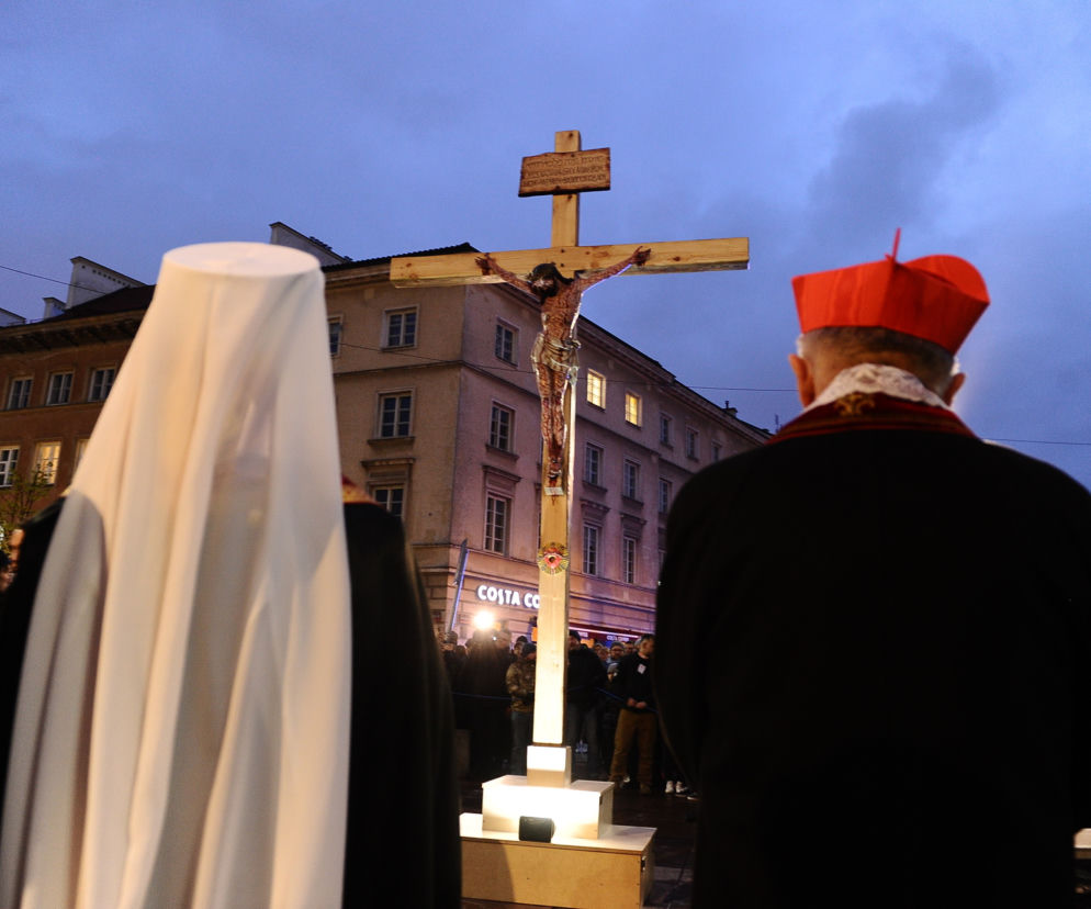Wielki Piątek 2022. Droga krzyżowa w centrum Warszawy