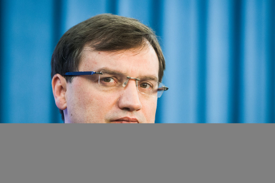 Ziobro do Dudy: wielkość albo groteska