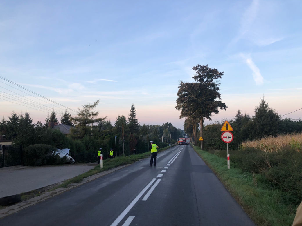 Poranny wypadek w Ostromecku! Dwie osoby trafiły do szpitala [ZDJĘCIA]
