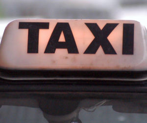 Kontrole taxi w Warszawie w 2023 roku. Co trzecia wykazała nieprawidłowości 