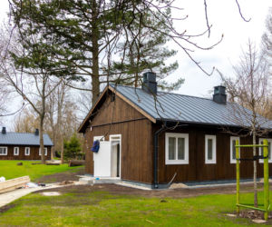 Domki fińskie na Polu Mokotowskim w Warszawie