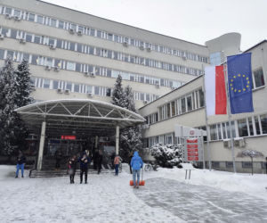 Mateusz P. stanął przed sądem. Odpowiada za nieudzielenie pomocy kobiecie z windy