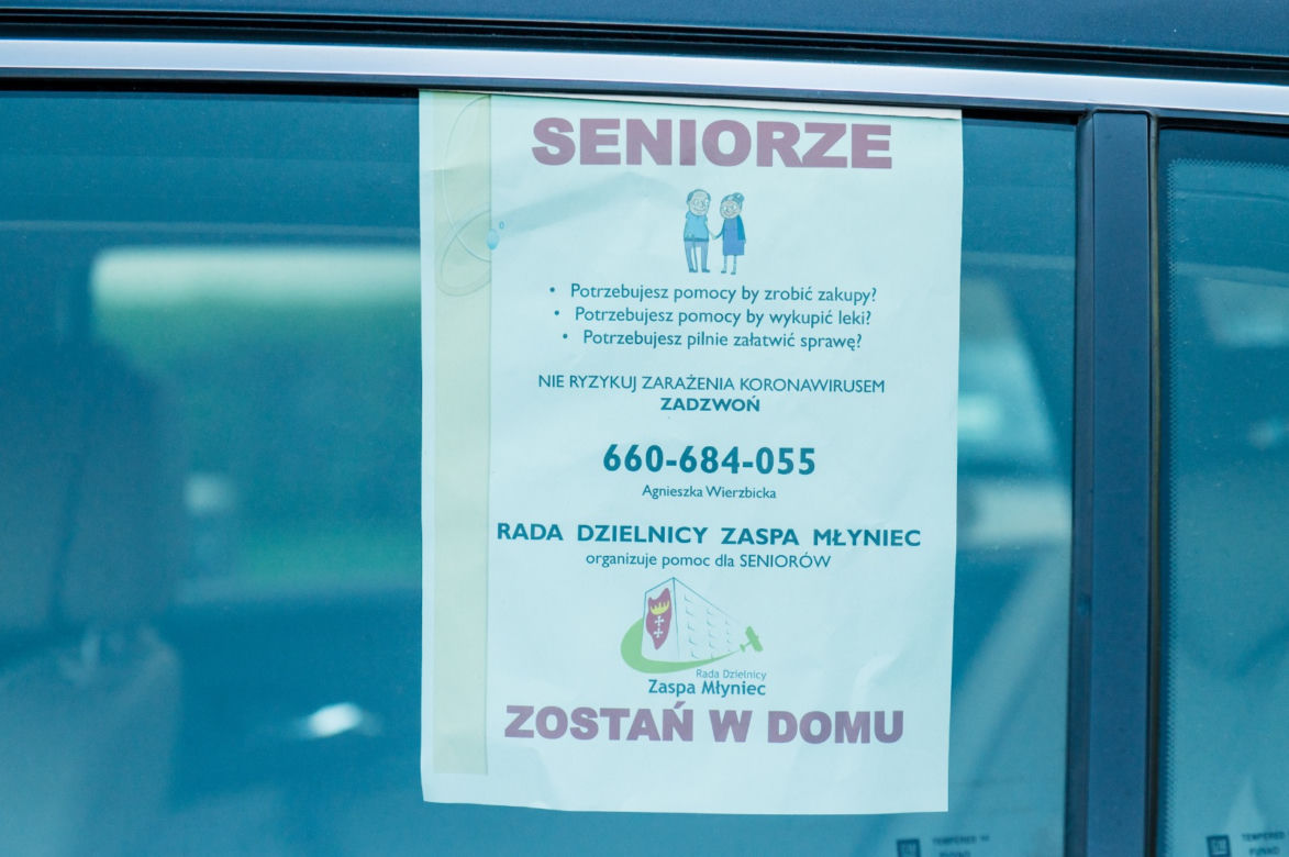 Koronawirus w Trójmieście. Jeżdżą na motorach i pomagają seniorom