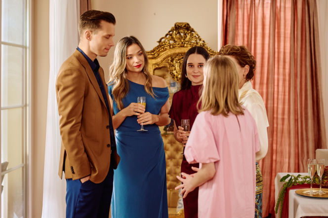 Kalina dopnie swego i usidli Tadka, jednocześnie wrabiając Darka w... zepchnięcie jej ze schodów.