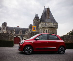 Katarzyna Glinka jeździ nowym Renault Twingo