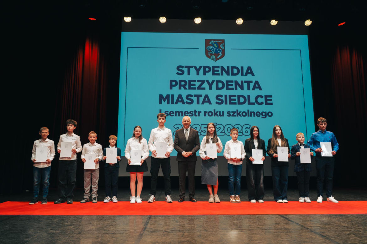 Najzdolniejsi uczniowie odebrali stypendia Prezydenta Miasta Siedlce