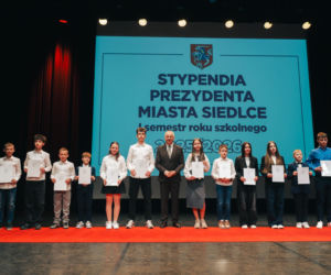 Najzdolniejsi uczniowie odebrali stypendia Prezydenta Miasta Siedlce