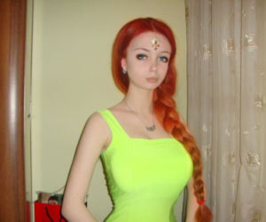 Żywa lalka