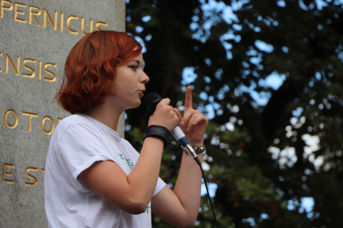 Młodzieżowy Strajk Klimatyczny w Toruniu. Protestowali przeciwko rządowi i korporacjom
