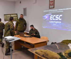 W Toruniu na siarczystym mrozie szkolą się cywile