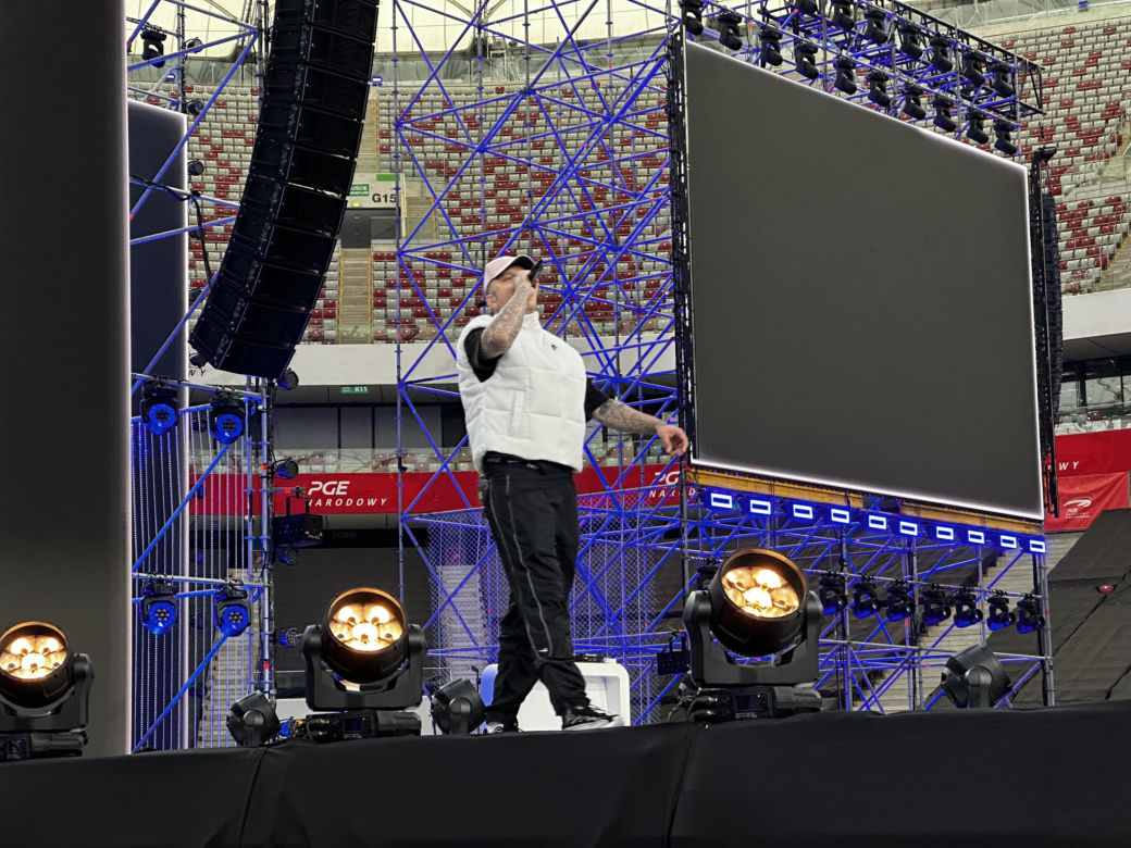 Roztańczony PGE Narodowy z VOX FM - trwają ostatnie przygotowania. Zobacz zdjęcia zza kulis