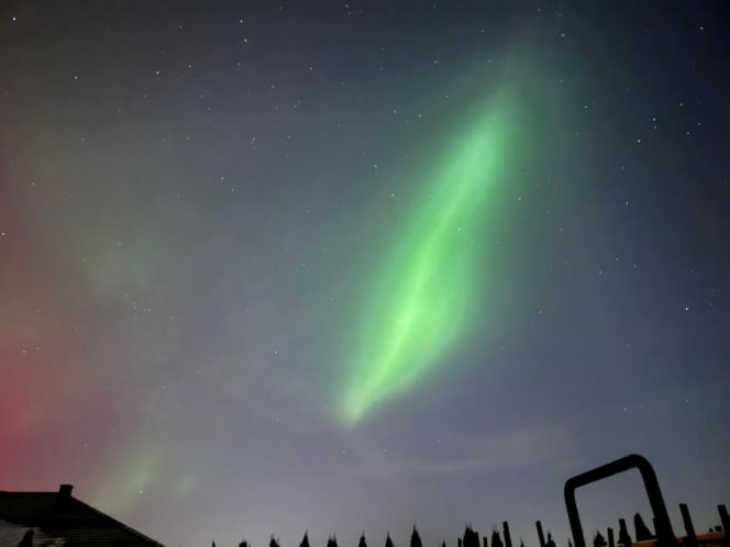 Niesamowite zjawisko nad Świętokrzyskim. Zorza polarna rozświetliła niebo!