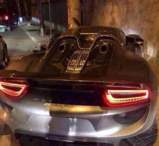 rozbite porsche 918 Spyder