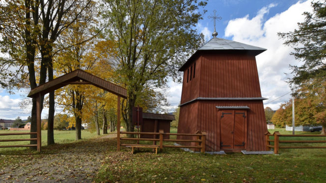 To jedna z najmniejszych wsi w Małopolsce. Jest w niej tylko 100 domów, kiedyś było dwa razy więcej