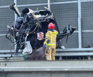 Tragiczny wypadek w Ząbkach. Nie żyje jeden z mężczyzn podróżujących Audi