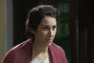 Akacjowa 38, odcinek 813: Lolita, po oficjalnych zaręczynach z Antonitem, nie potrafi odnaleźć się w roli przyszłej pani domu