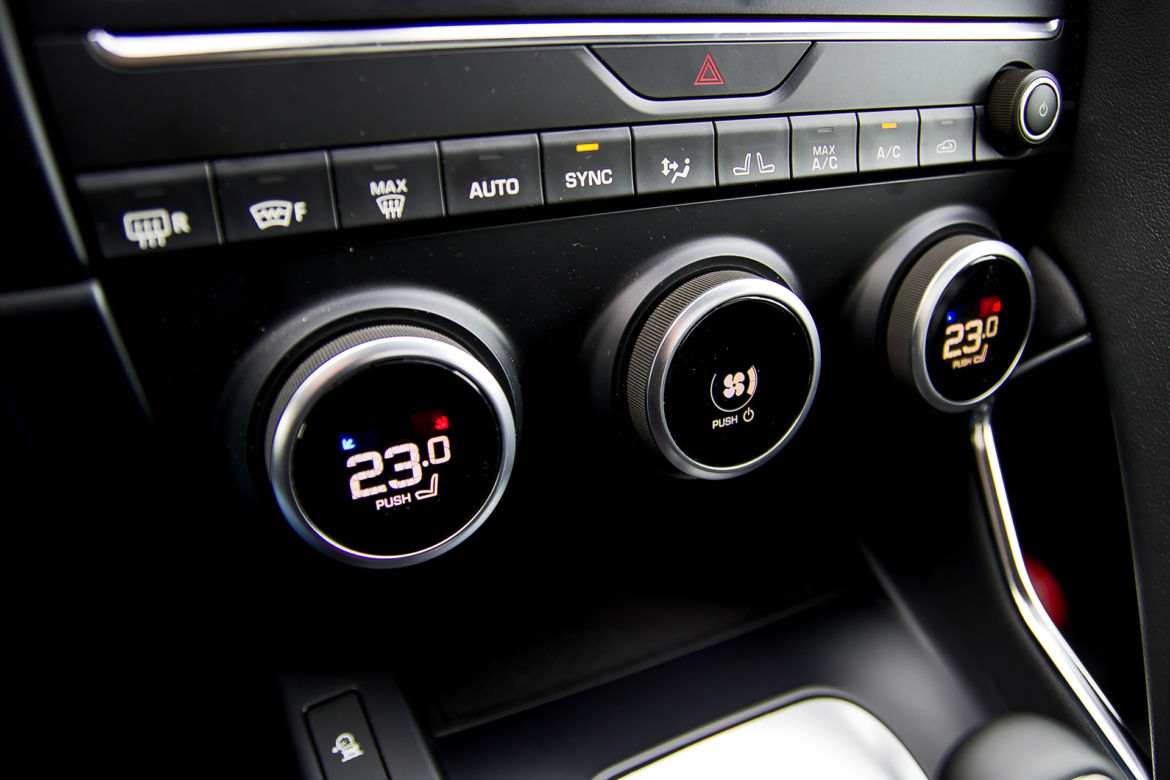Jaguar E-Pace 2.0 i4D 180 KM AWD AT