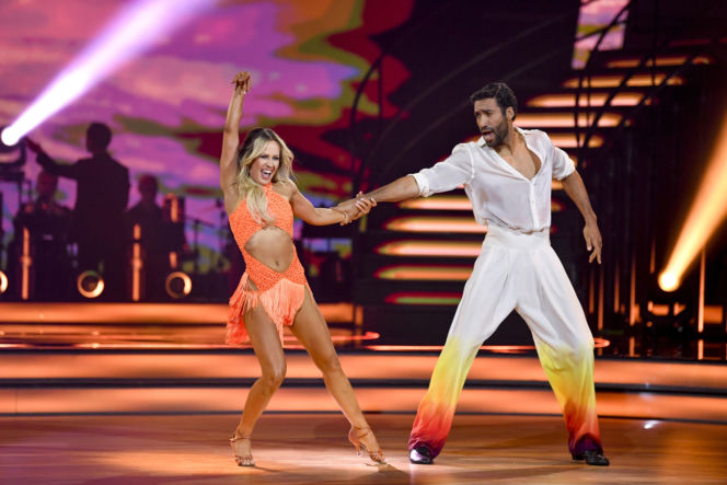 Gamou Fall i przepiekne tancerki w TzG