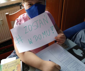 Koronawirus. Uczniowie z Zawiercia uczą dorosłych. Mają ważny apel