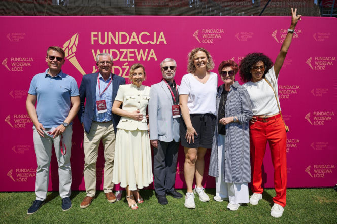 Tłumy seniorów i wielkie gwiazdy na stadionie Widzewa. Wyjątkowa akcja w Łodzi