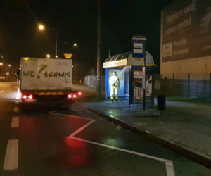 Dezynfekcja śląskich miast. Odkażane są m.in. przystanki autobusowe i tramwajowe [ZDJĘCIA, WIDEO]