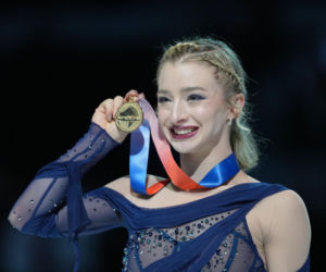 Amber Glenn zdobyła złoto dla USA, musiała zrezygnowac z mediów przez fanatyków Trumpa