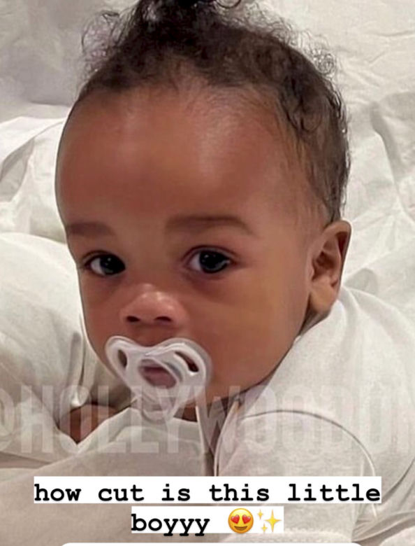 Rihanna pokazala dziecko. screeny z tiktoka