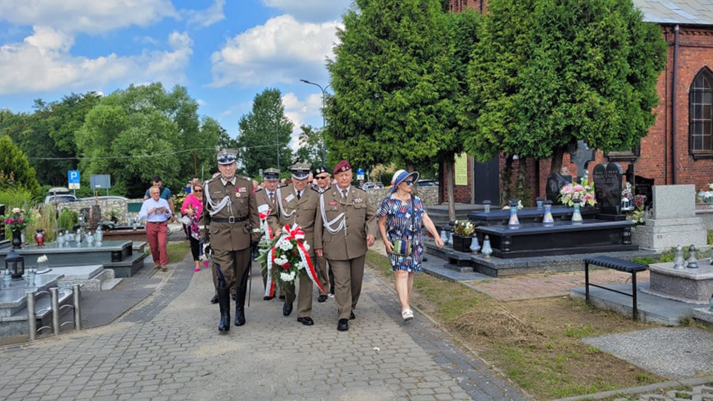 Tak wygląda grób Edwarda Gierka w 20. rocznicę śmierci 