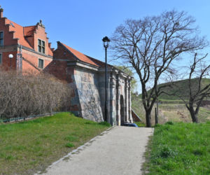 Plac Wałowy i jego otoczenie - Brama Nizinna