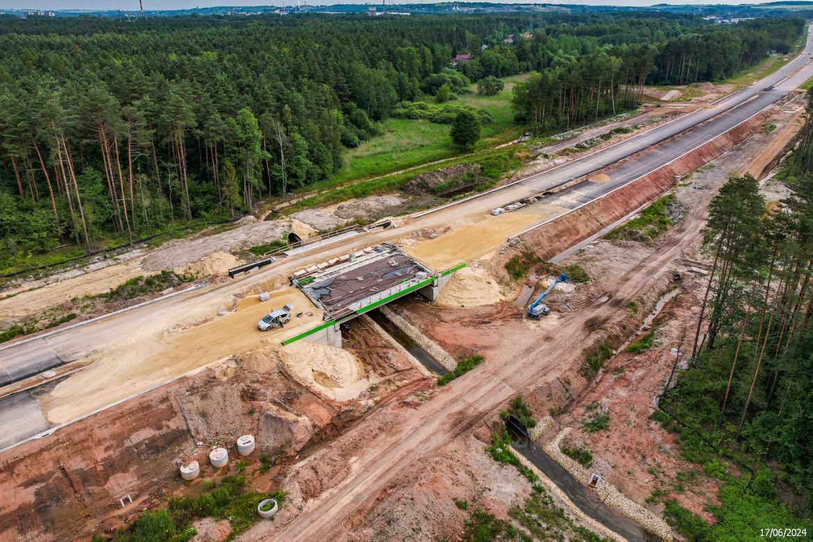 Plac budowy pierwszej części obwodnicy Zawiercia i Poręby w czerwcu 2024 r.