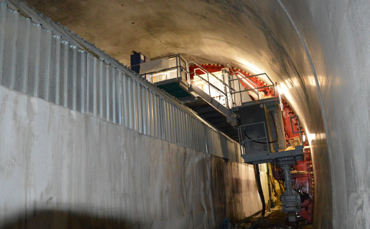 Poszerzają tunel kolejowy Wrocław Jelenia Góra