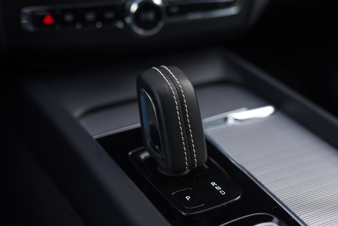 Volvo XC60 B4 Mild Hybrid FWD AT8 Momentum