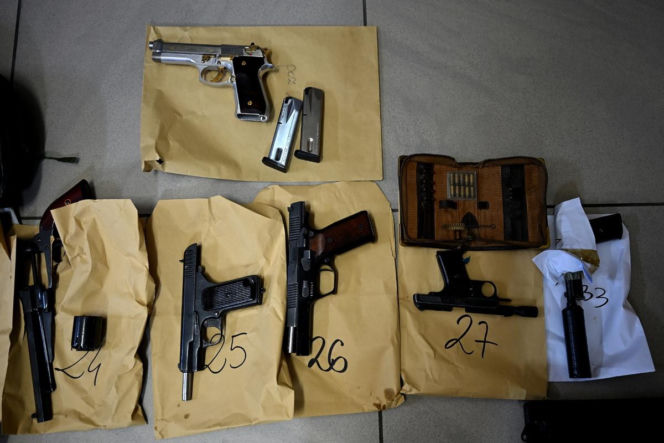 Policja weszła do kilkunastu mieszkań. Wielka akcja służb w Podlaskiem