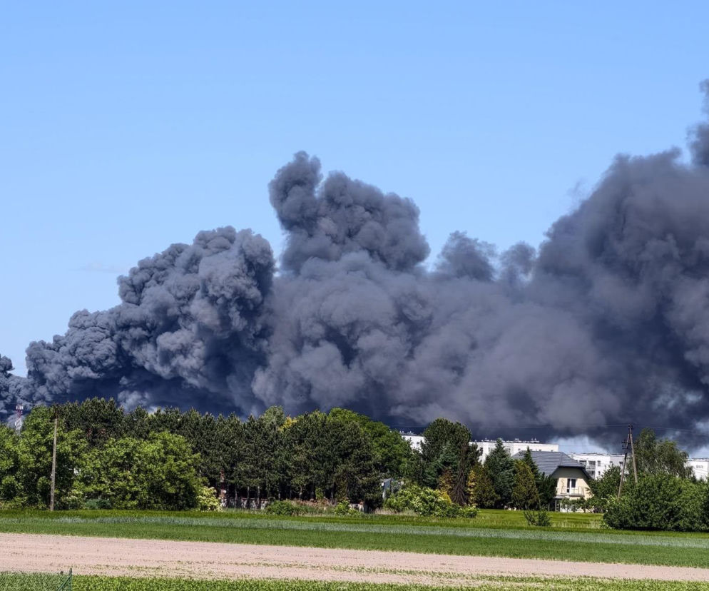 Ogromny pożar w Wielkopolsce. Strażacy wydali pilny apel do mieszkańców