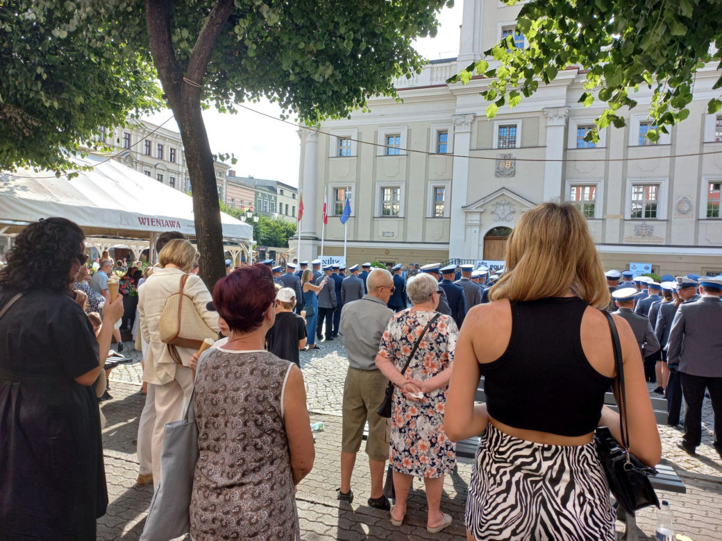 Trwają obchody Święta Policji w Lesznie. Świętują policjanci i policjantki
